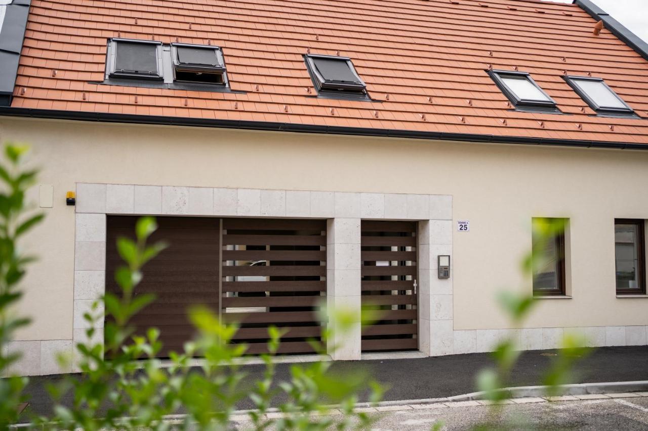 Cesar Apartman Sopron Ngoại thất bức ảnh